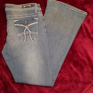 RED RIVER WOMEN'S SIZE 17 PLUS JEANS FLARE